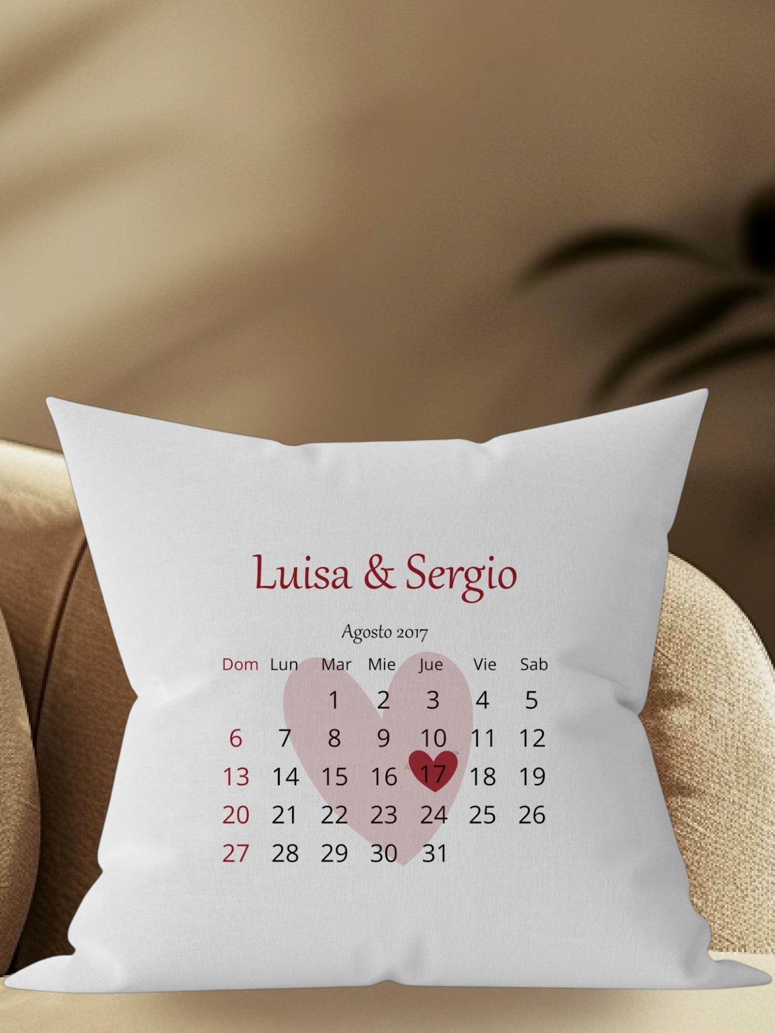 Cojín Aniversario Personalizado con Calendario