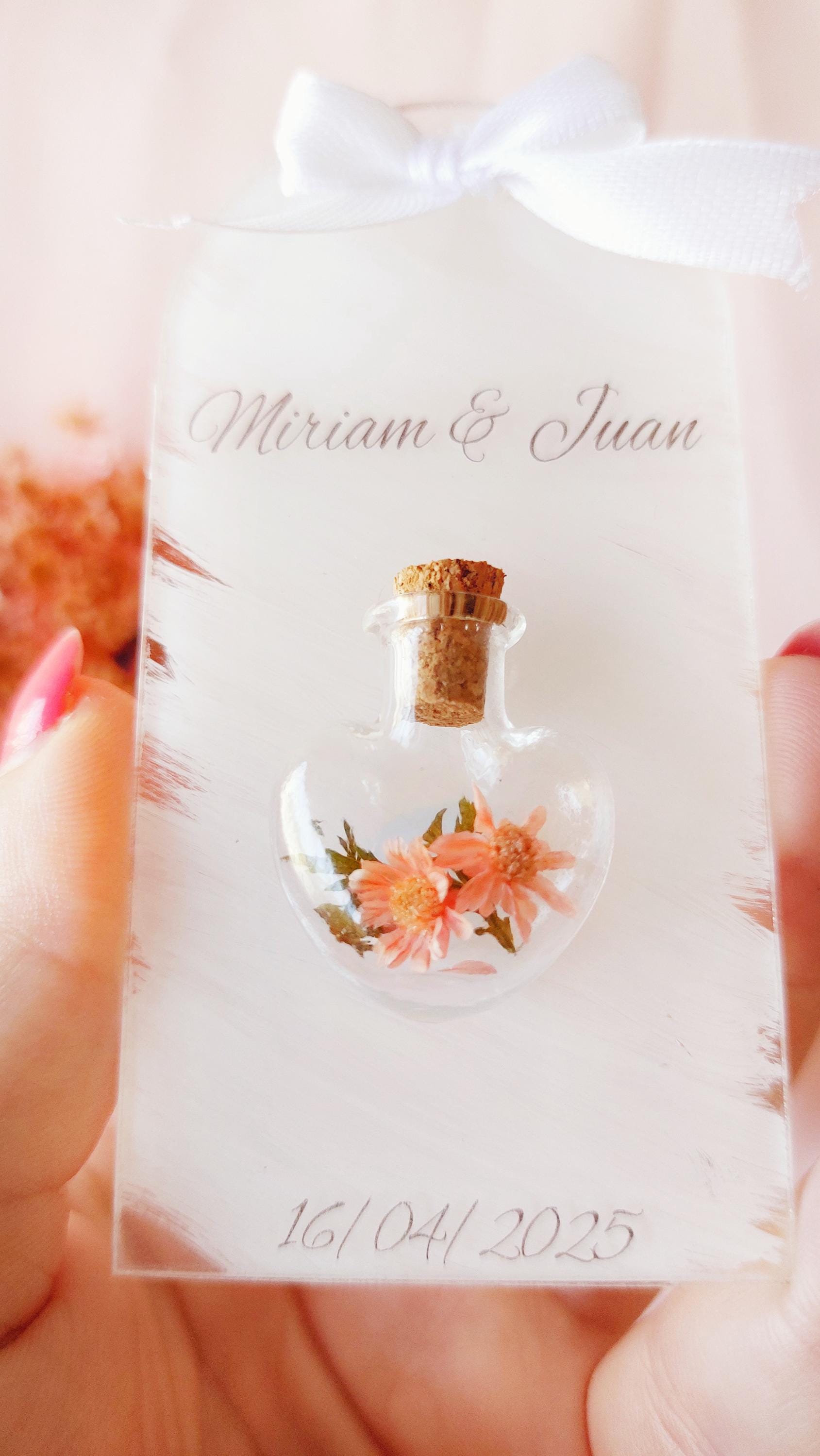 Imán acrílico para invitado personalizado