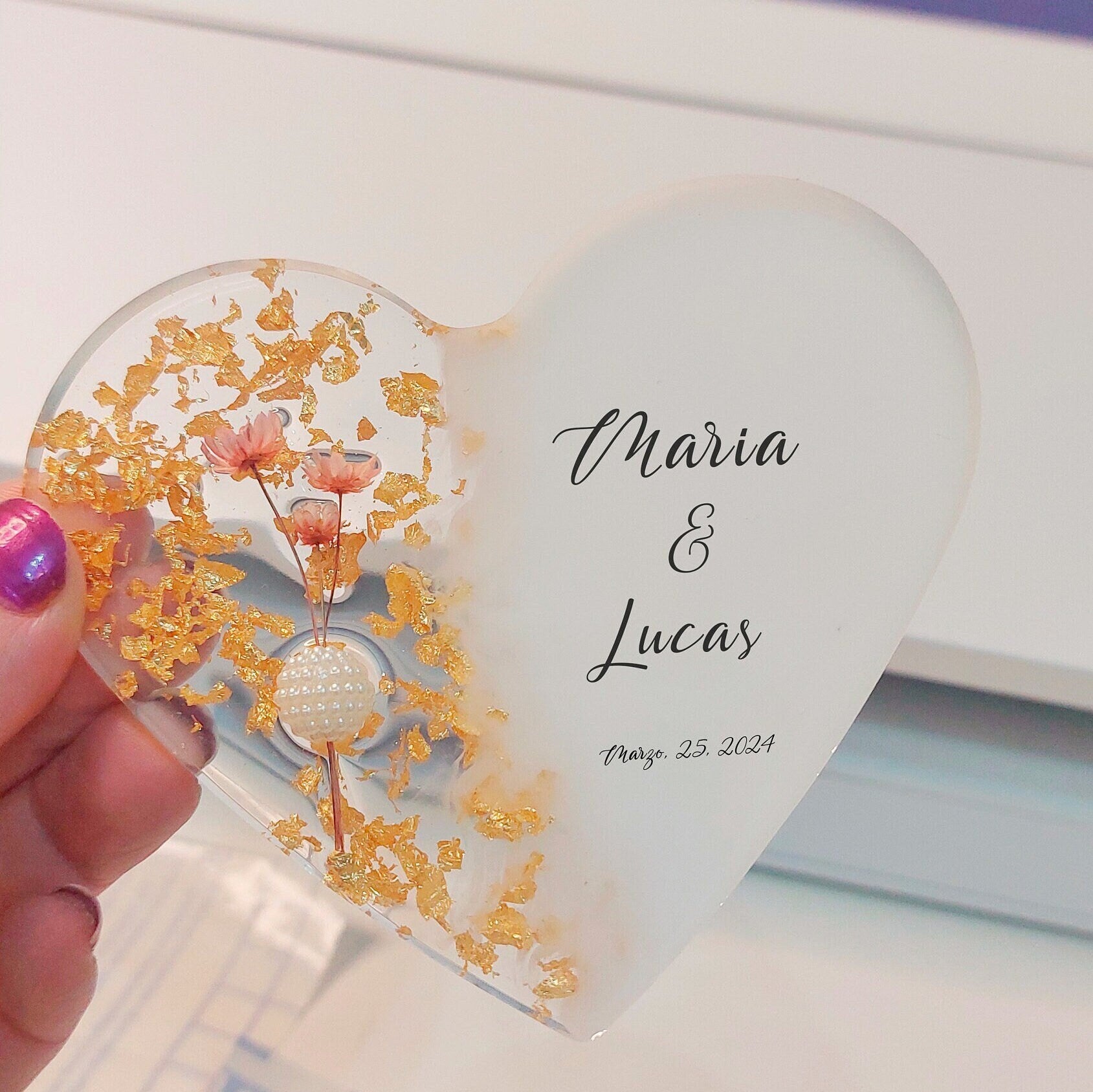Recuerdo de boda personalizado en forma de corazón