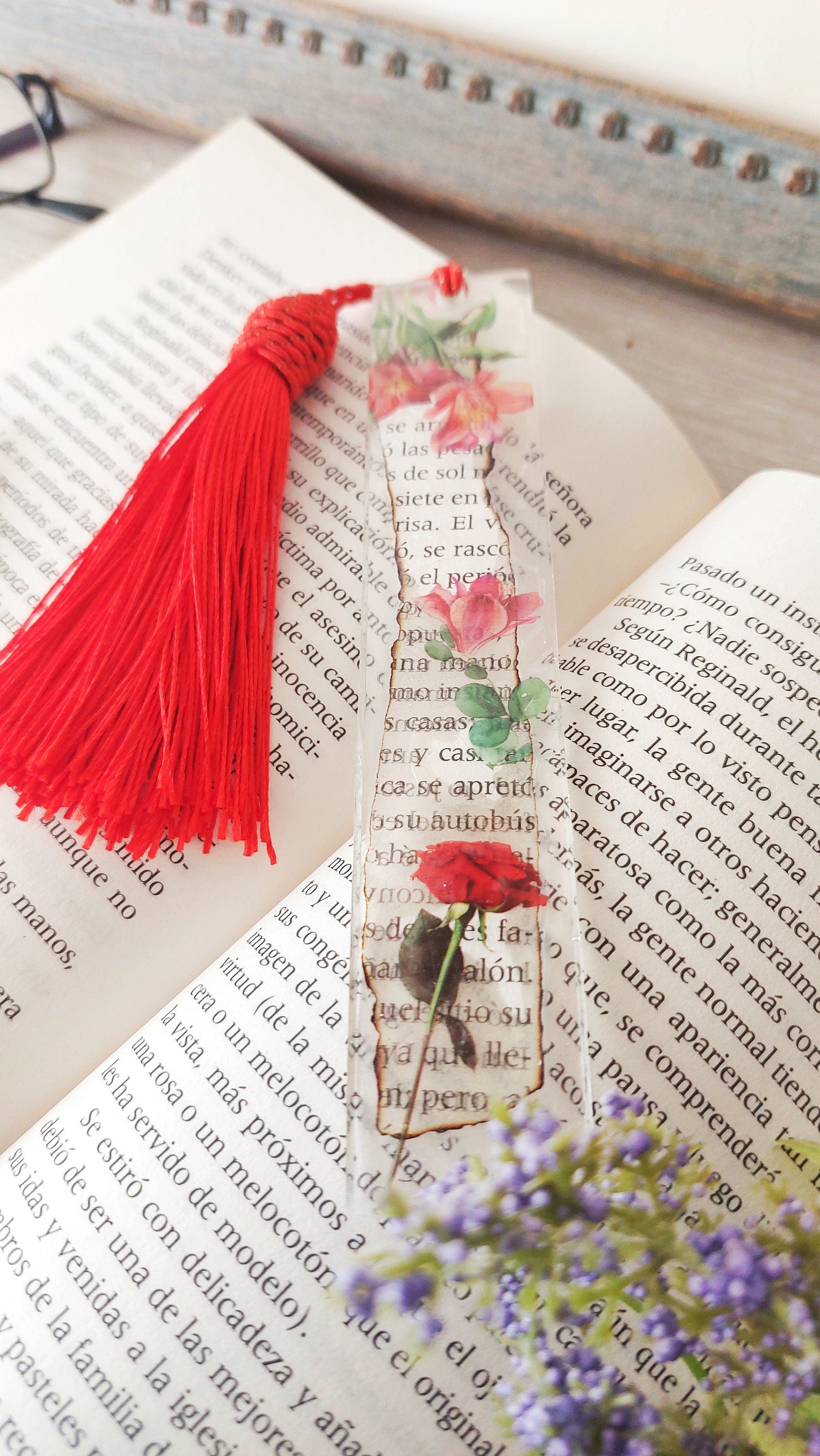 Marcapáginas Floral Hojas de Libro