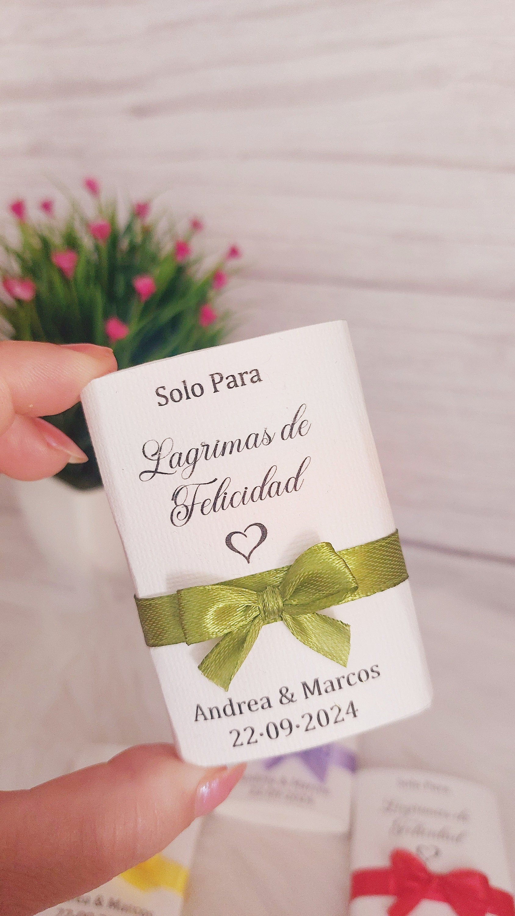 Paquete personalizado de pañuelos para boda