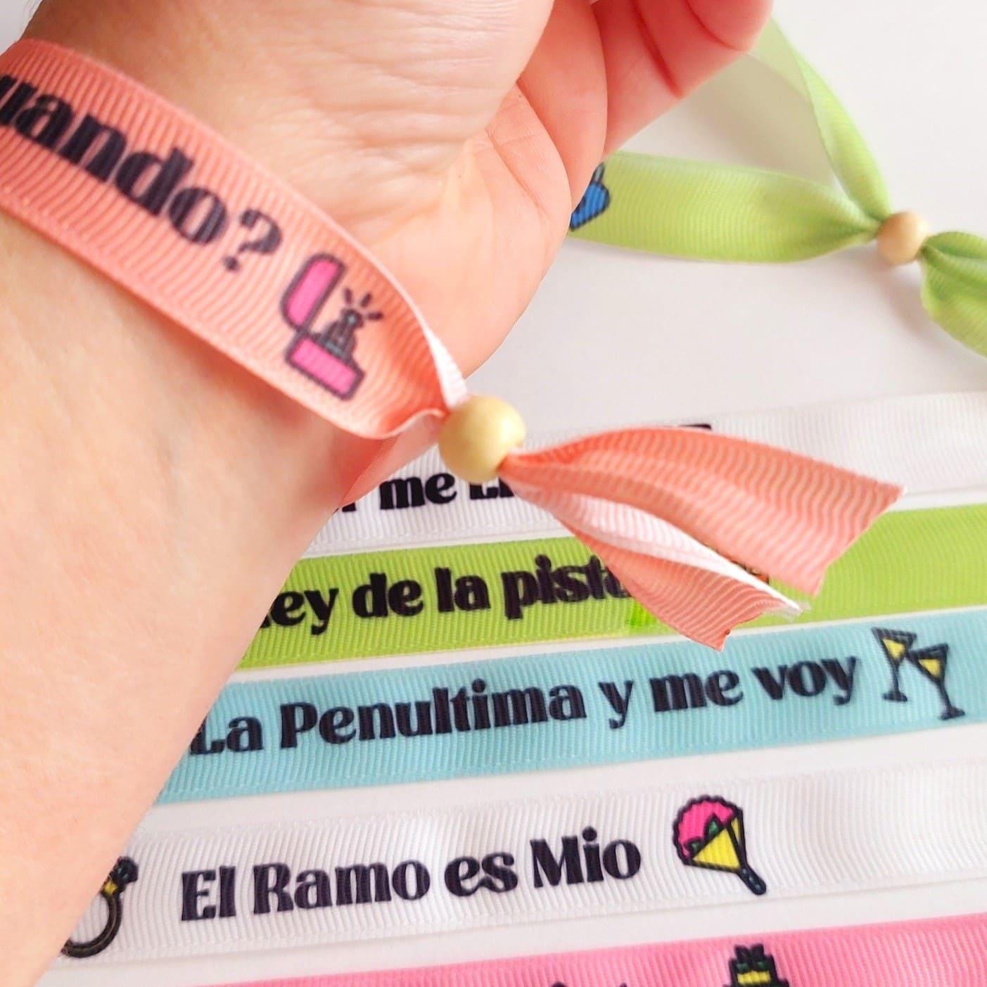 Pulseras + Tarjeta Personalizadas
