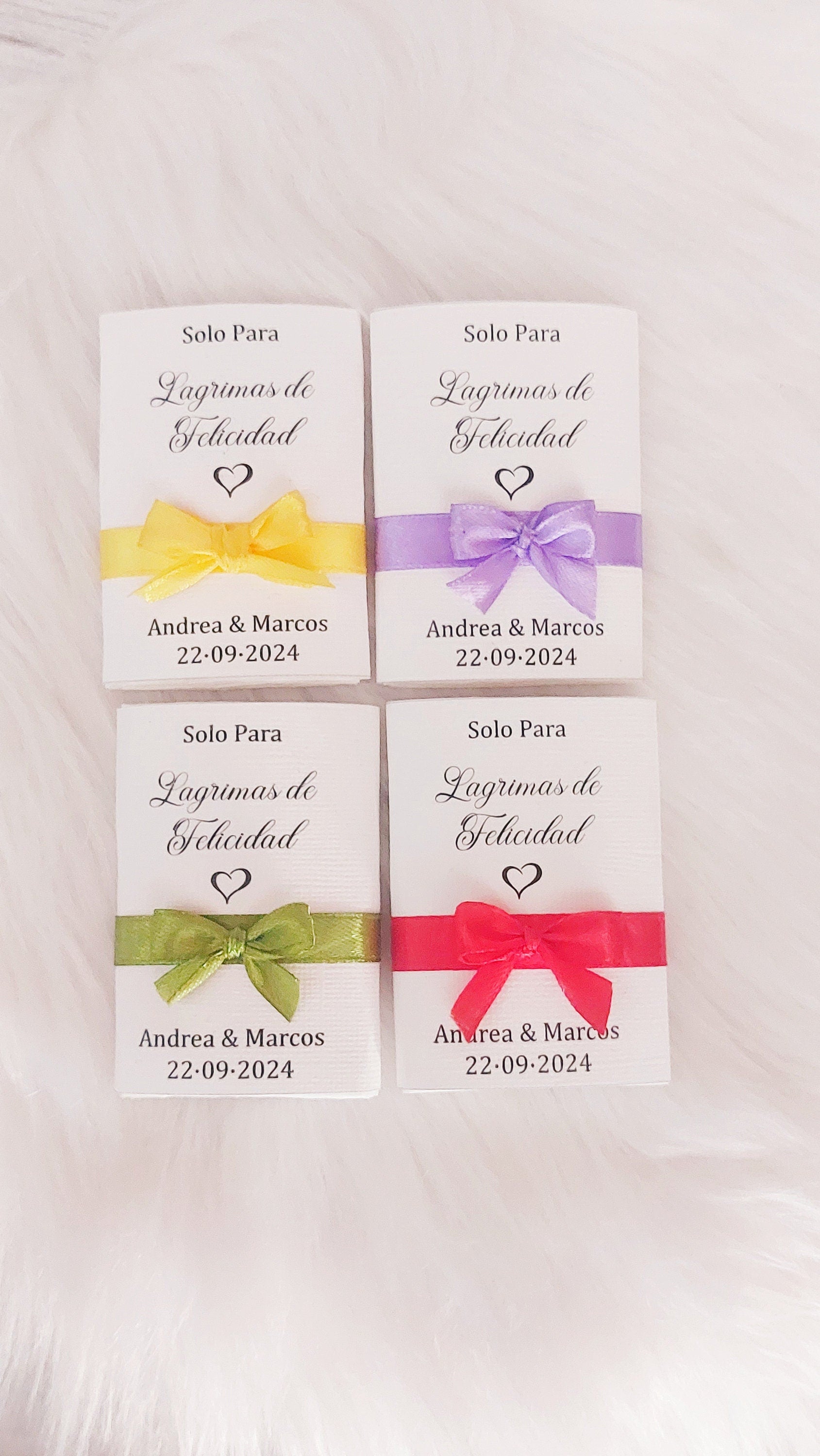 Paquete personalizado de pañuelos para boda