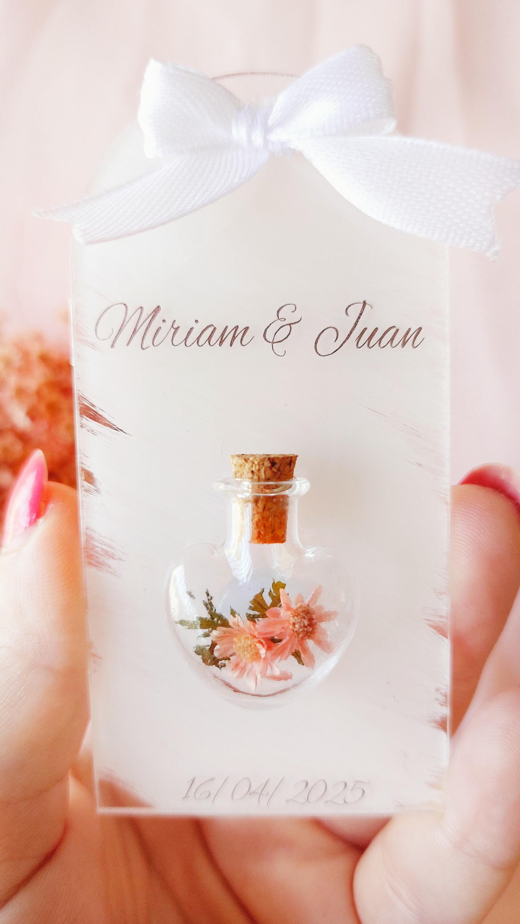 Imán acrílico para invitado personalizado