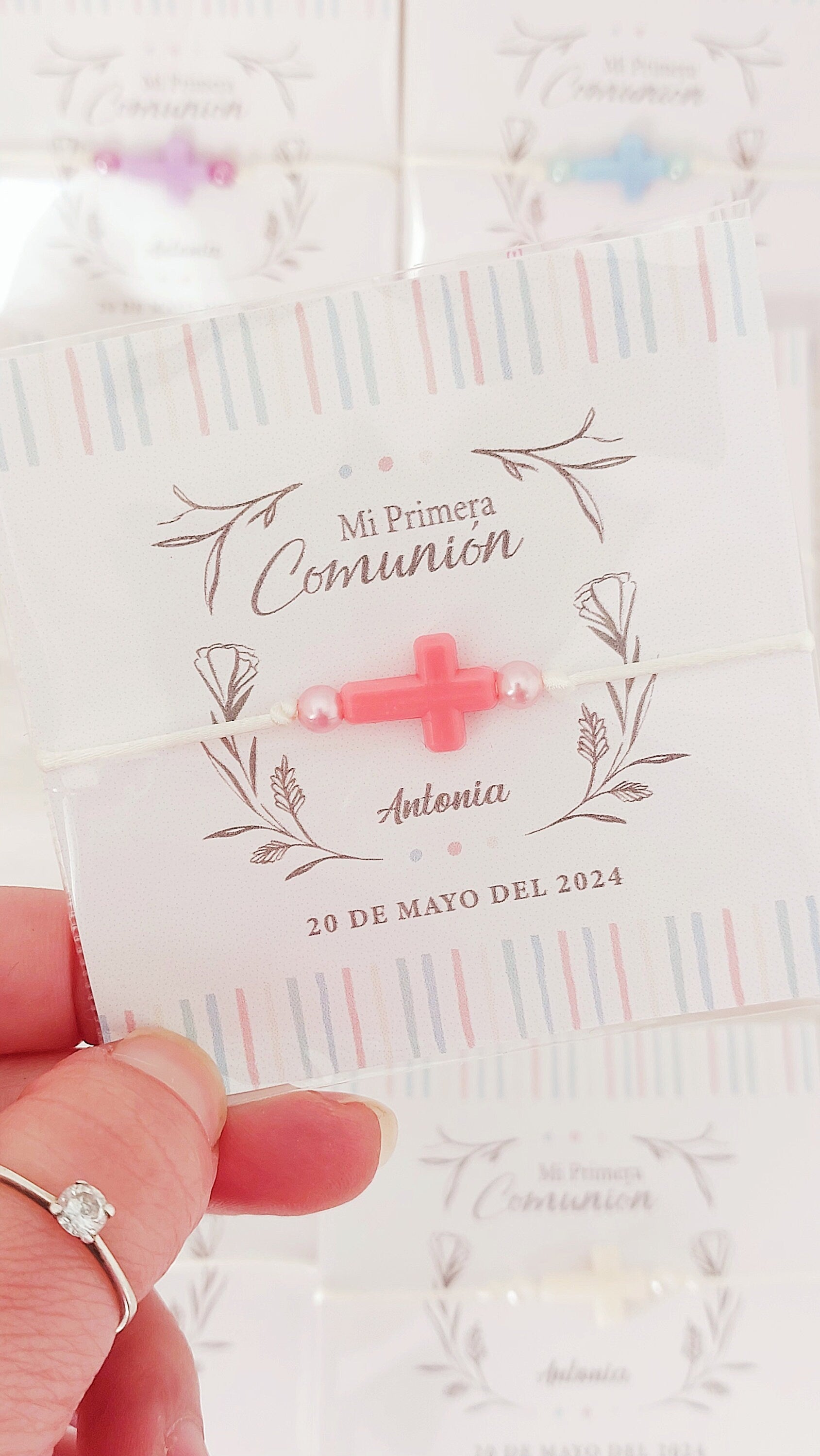 Pulsera con cruz + Tarjeta Personalizada