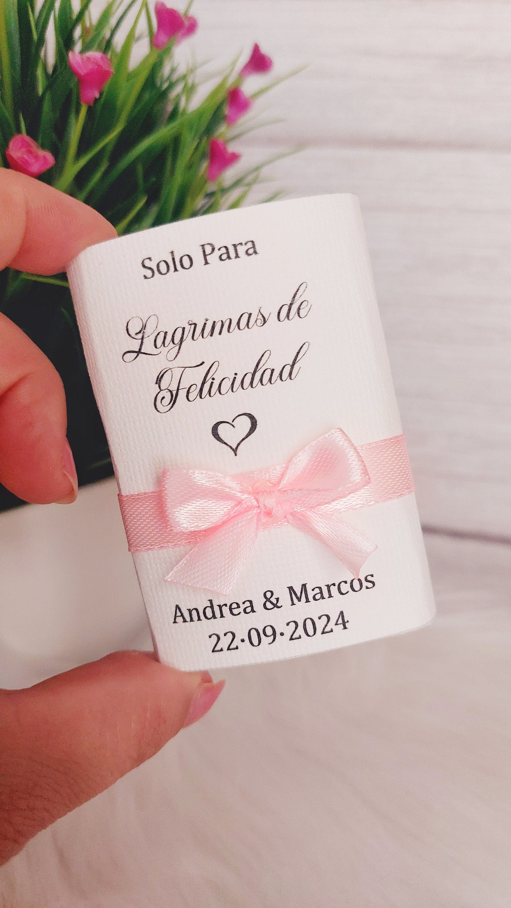 Paquete personalizado de pañuelos para boda
